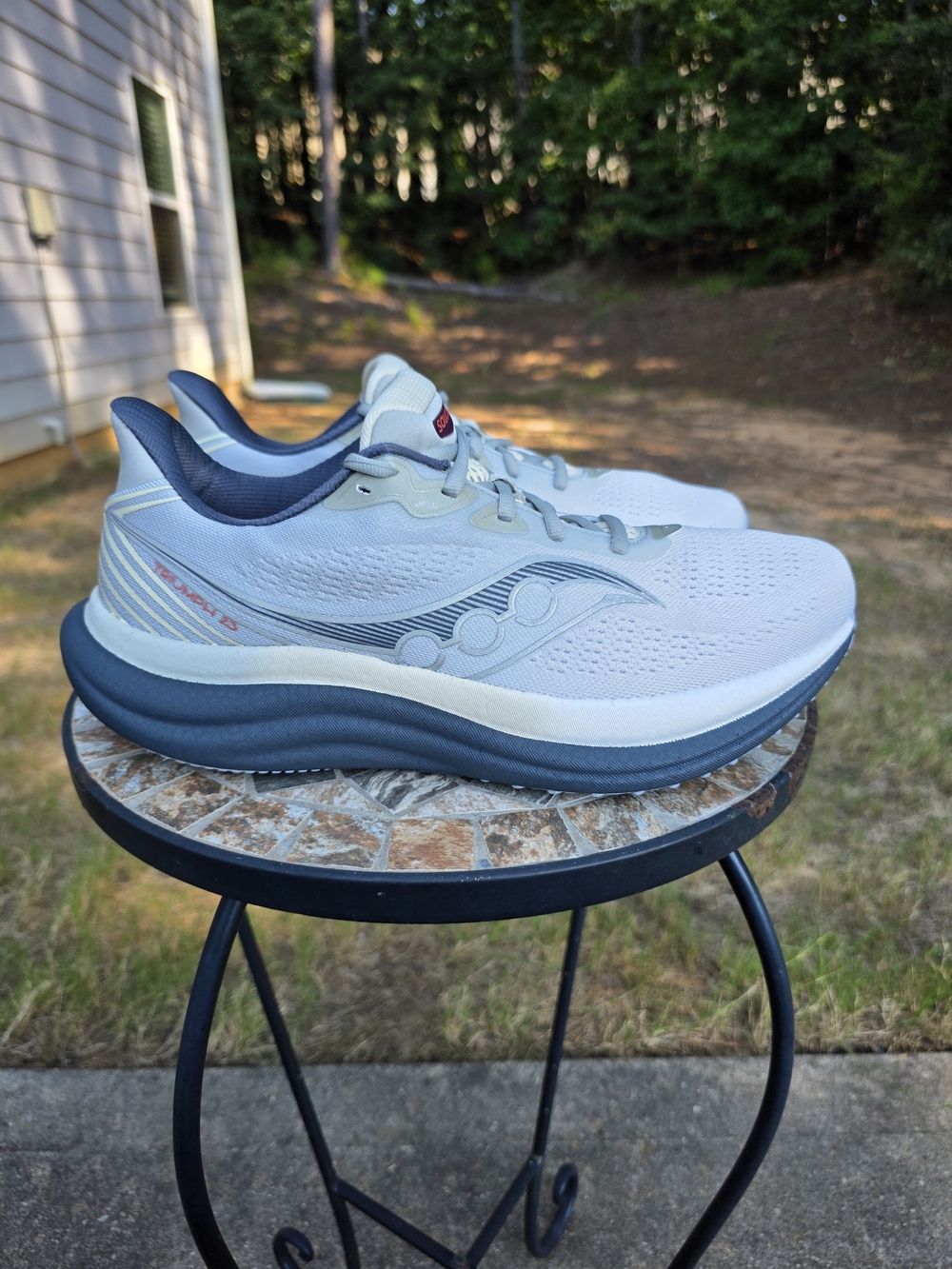 Saucony Triumph 23 S21023-505 Grey/Shadow Running Shoes Men's Size 11 Worn 1x